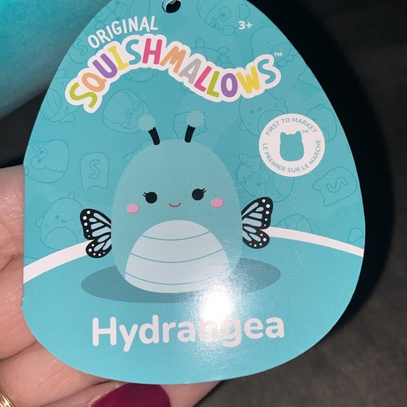 Squishmallows FTM Hydrangea the butterfly - Picture 3 of 5